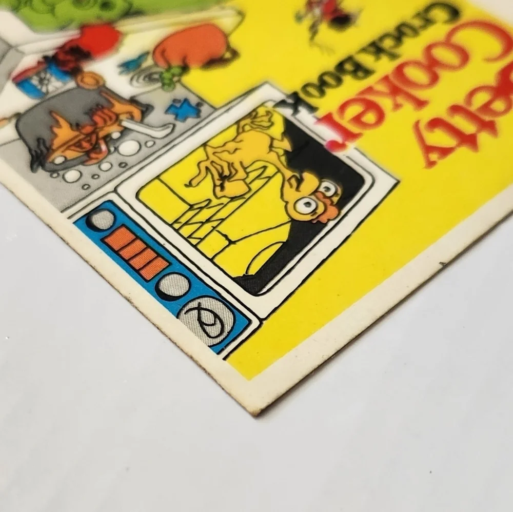 🥣 Vintage 1973 Topps WACKY PACKAGES “Betty Cooker Crock Book” Sticker 🟢